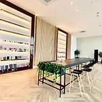 Beacon Executive Suite By Fantabulous Guest House